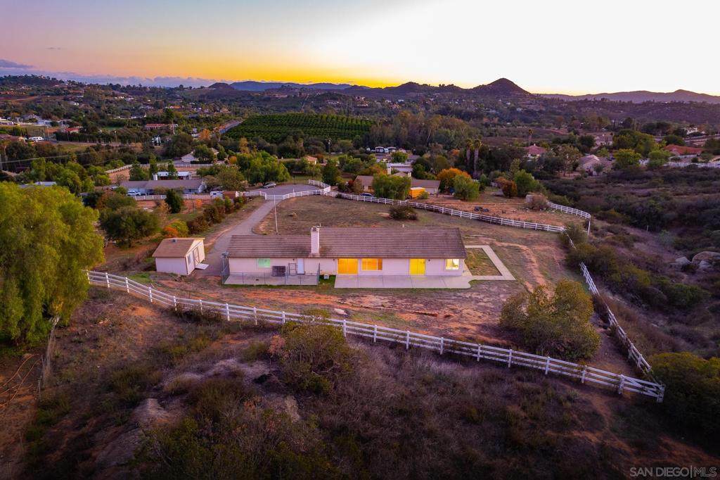 15105 Ayers Ln - Photo 1