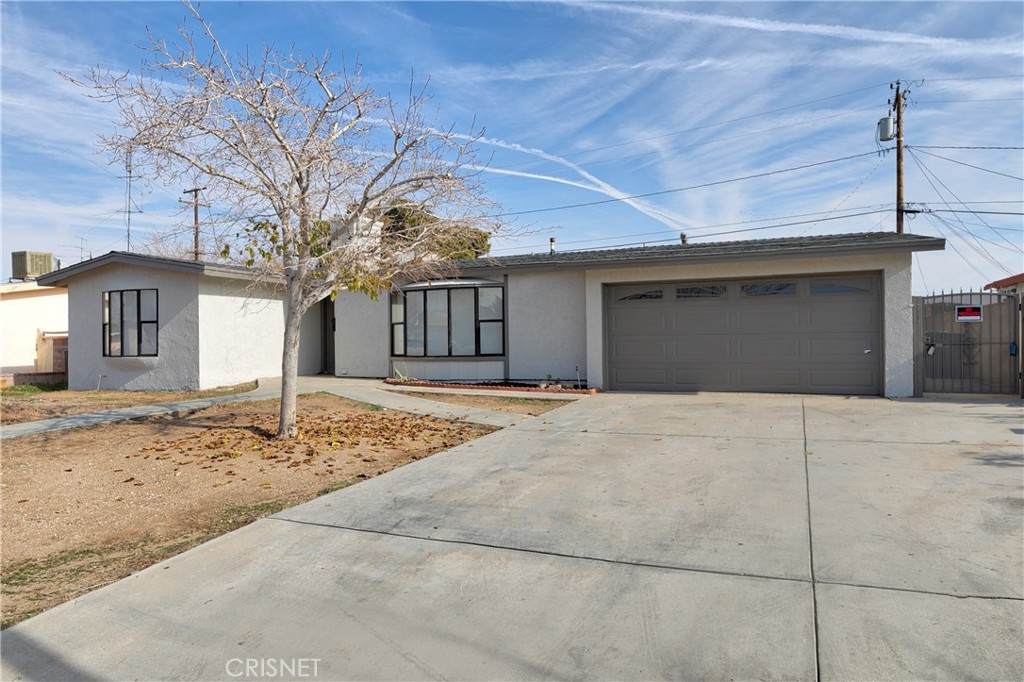 38510 21st Street - Photo 1