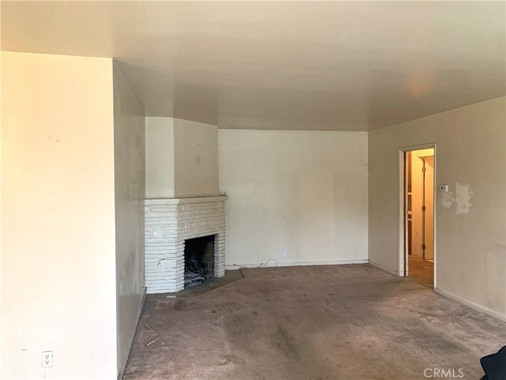 633 Granada Court - Photo 1