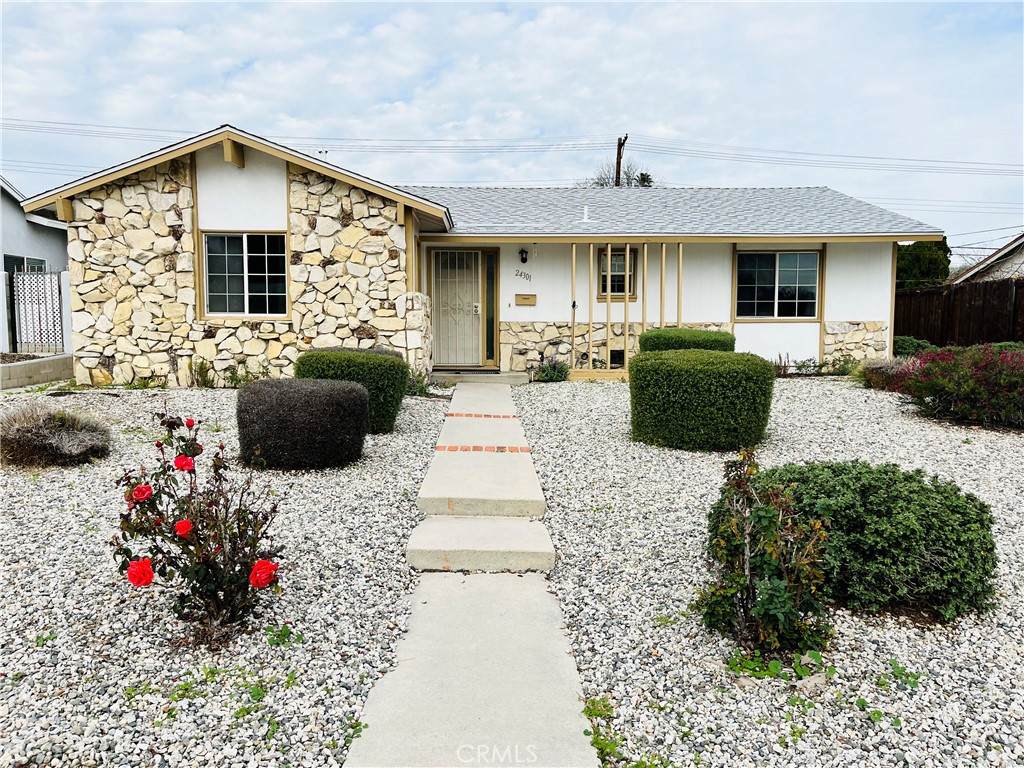 24301 Victory Boulevard - Photo 1