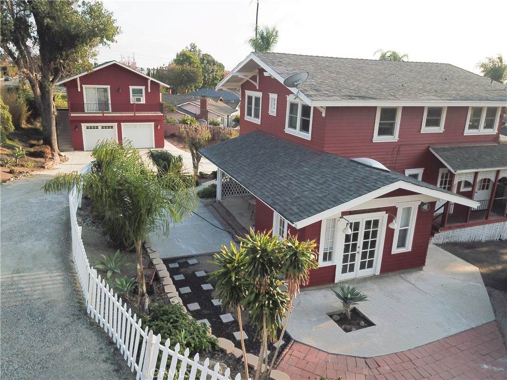 2380 Santiago Boulevard - Photo 1