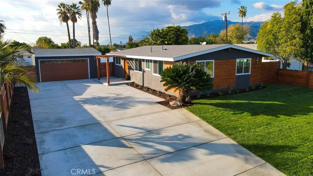 863 Brightview Drive - Photo 1