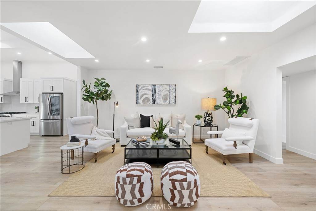 33602 Astoria Street - Photo 1