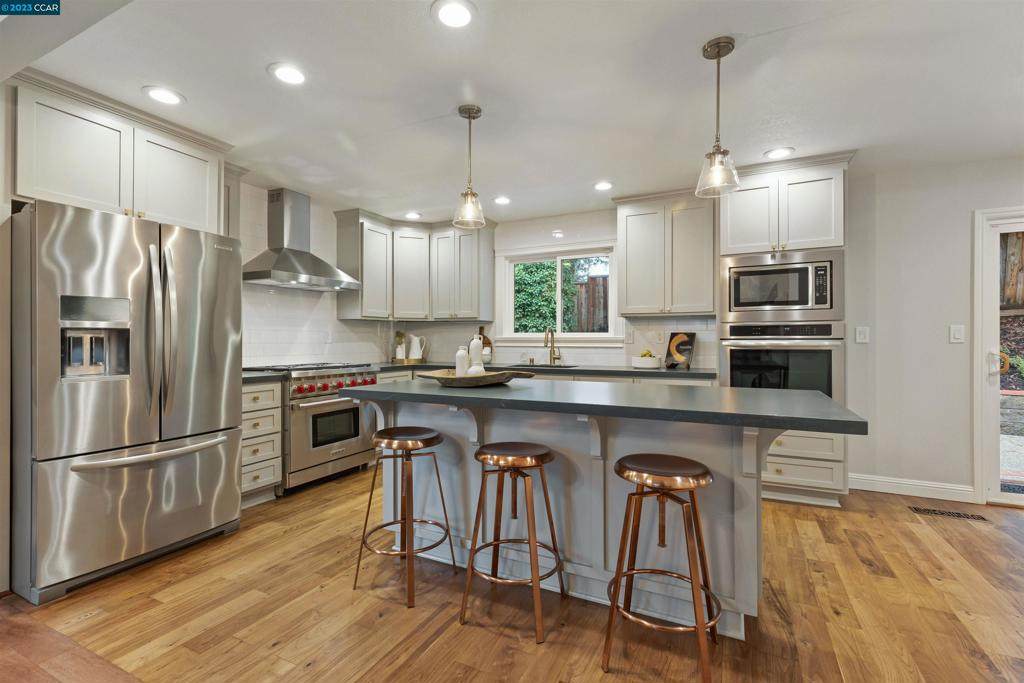 523 Old Orchard Dr - Photo 1