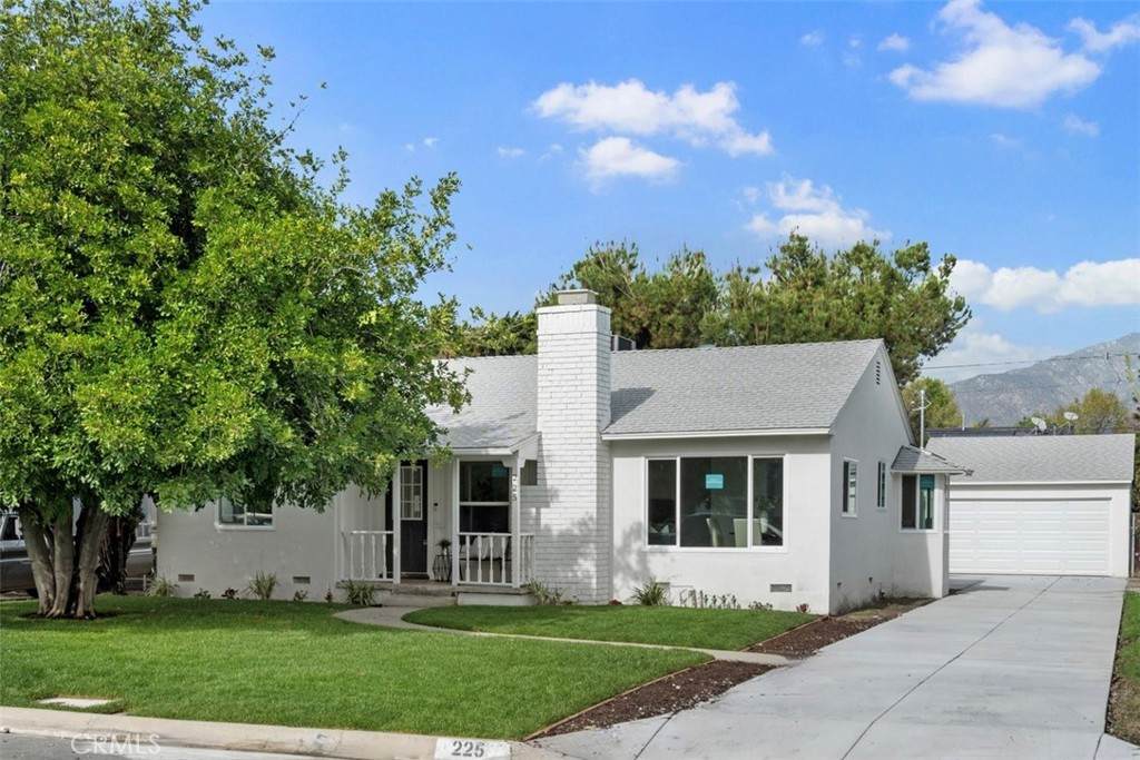 225 Andre Street - Photo 1