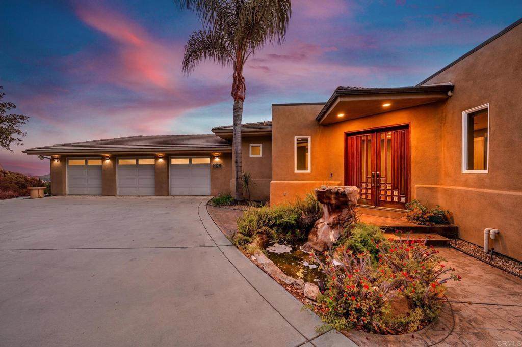 28521 Gladstone Court - Photo 1