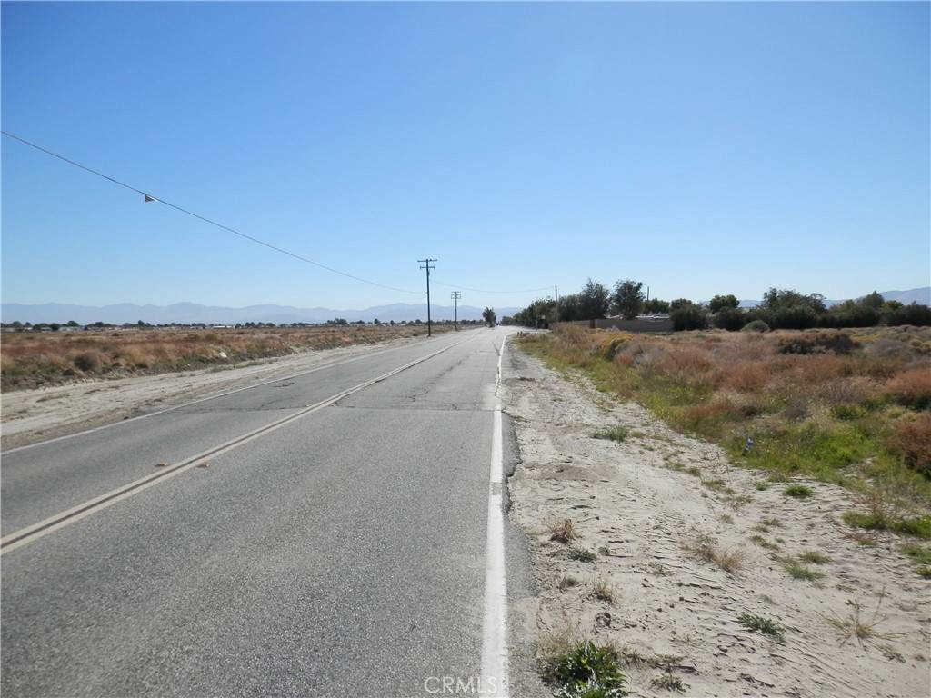 0 20th St. E/Ave H2 - Photo 1