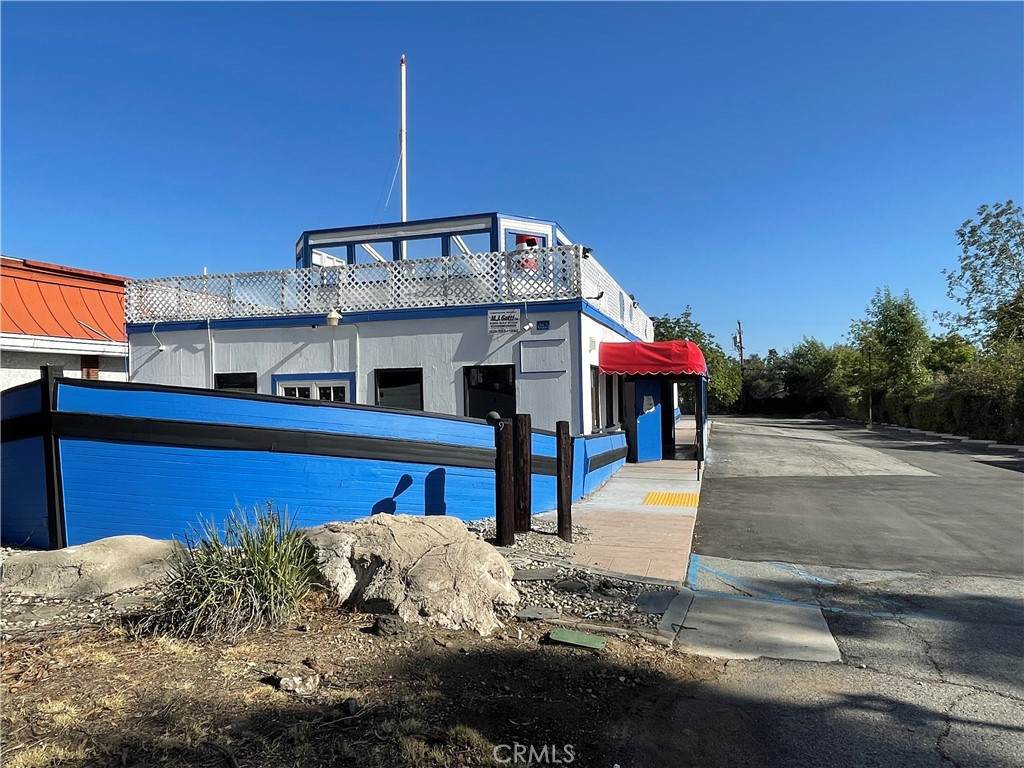 962 Foothill Blvd - Photo 1