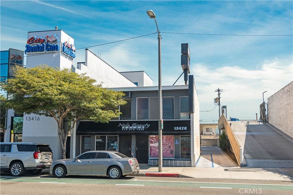 13420 Hawthorne Boulevard - Photo 1