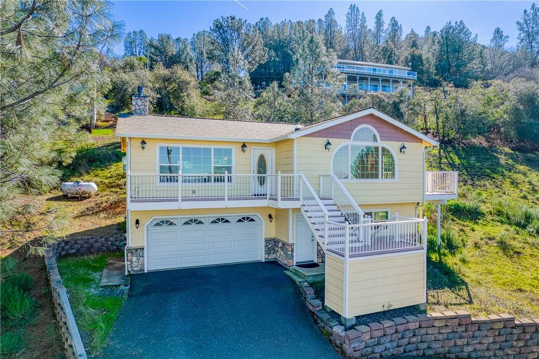 3040 Edgewood Drive - Photo 1