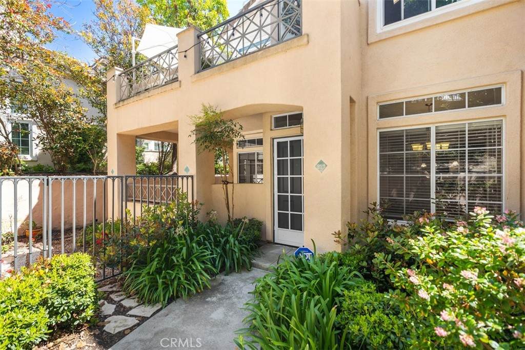 219 Shorebreaker Drive - Photo 1
