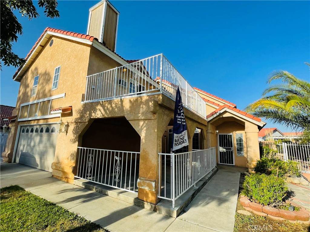 43800 17th Street - Photo 1