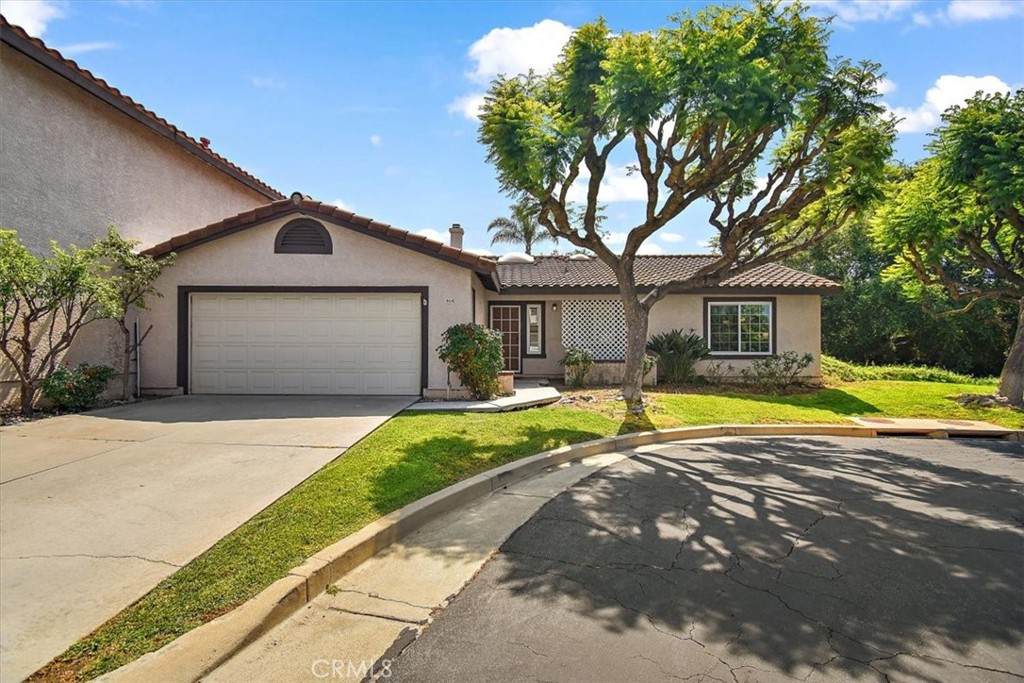 808 Tiverton Court - Photo 1