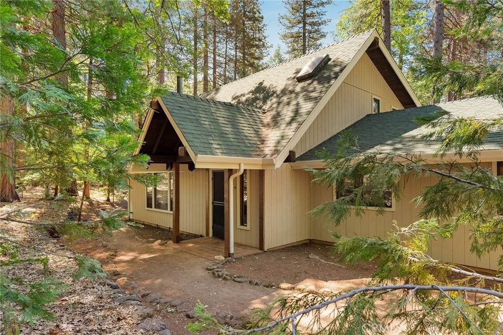 180 Hollow Oak Drive - Photo 1