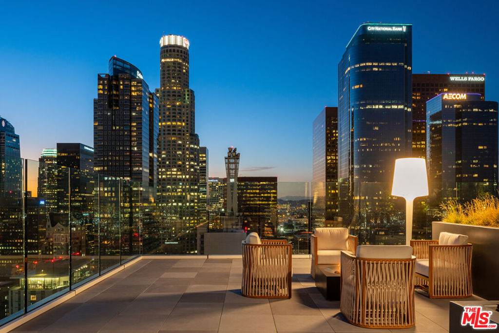 400 Broadway - Photo 1