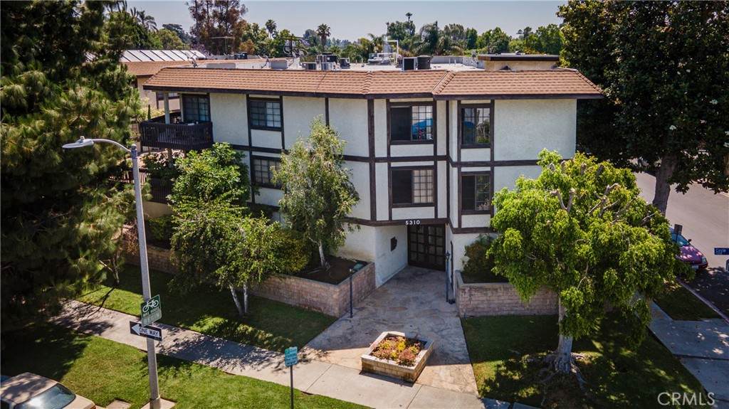 5310 Circle Drive - Photo 1