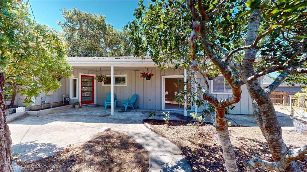 2525 Pineridge Drive - Photo 1