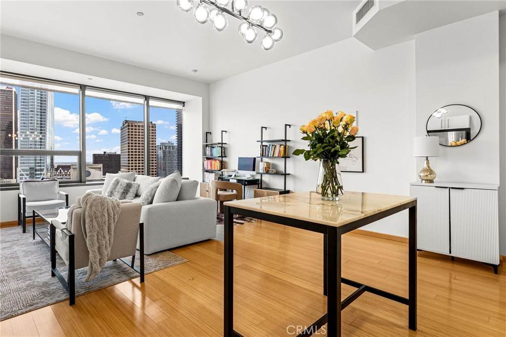 1100 Wilshire Boulevard - Photo 1