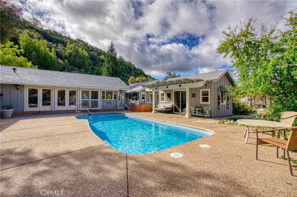 5933 Eickhoff Road - Photo 1