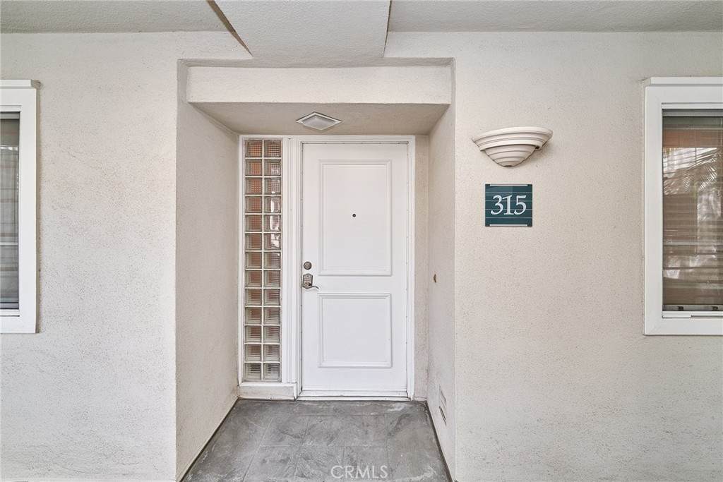 2233 Martin - Photo 1