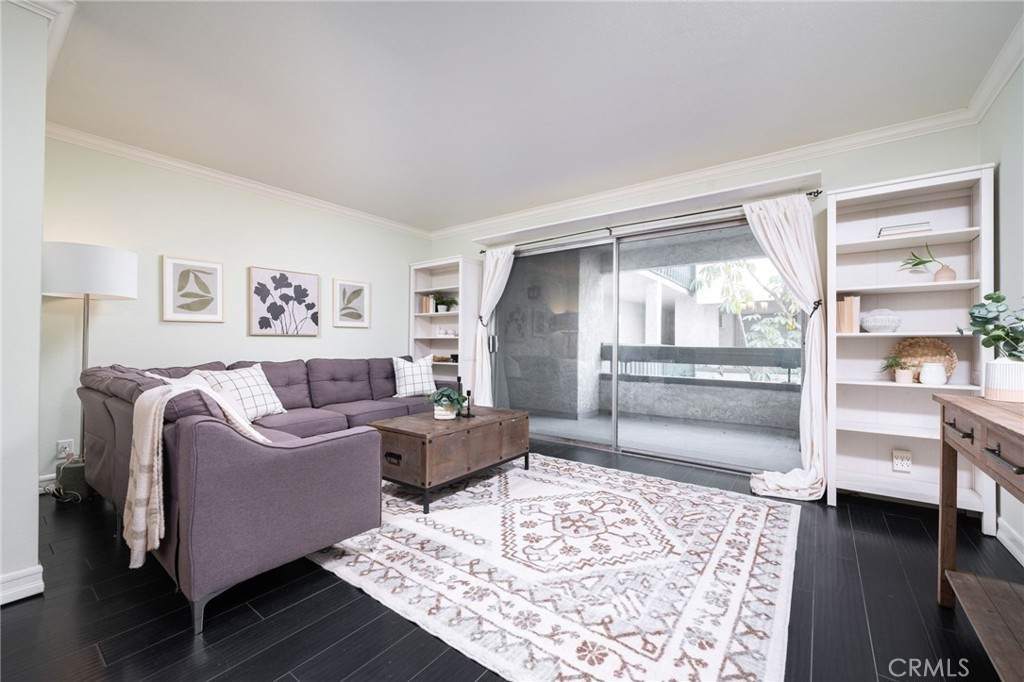 360 Euclid Avenue - Photo 1