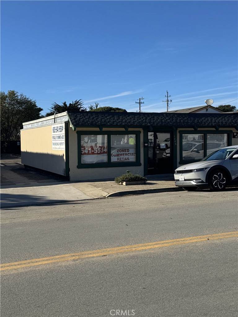 1305 2nd Street - Photo 1