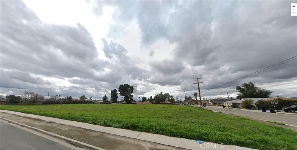 401 Santa Fe Street - Photo 1