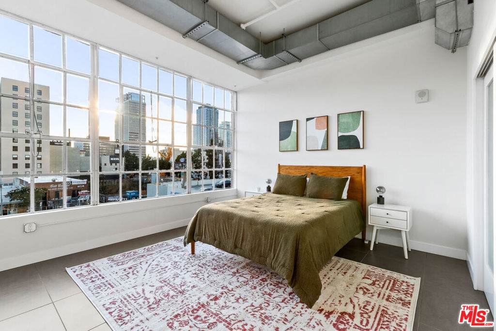 939 Broadway - Photo 1