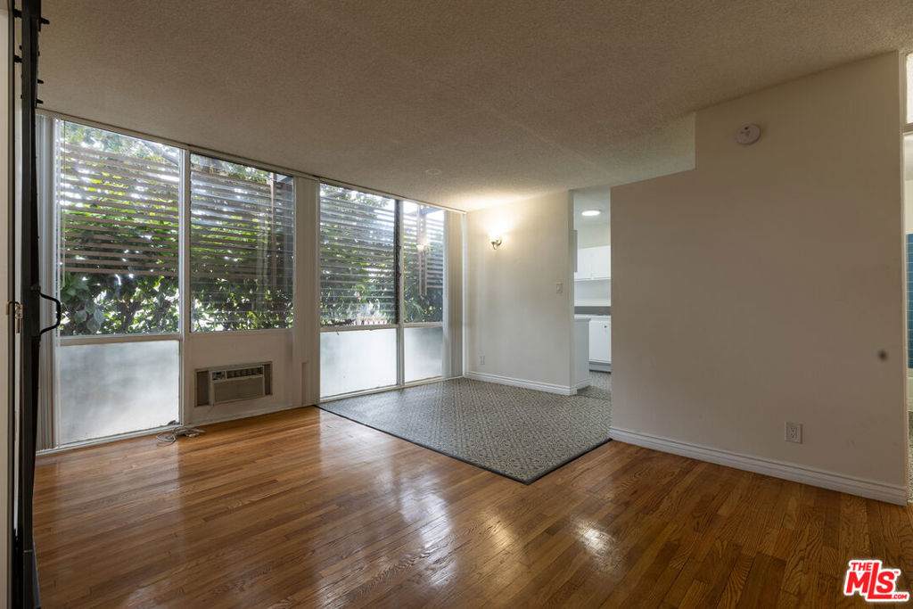 11133 Rose Avenue - Photo 1