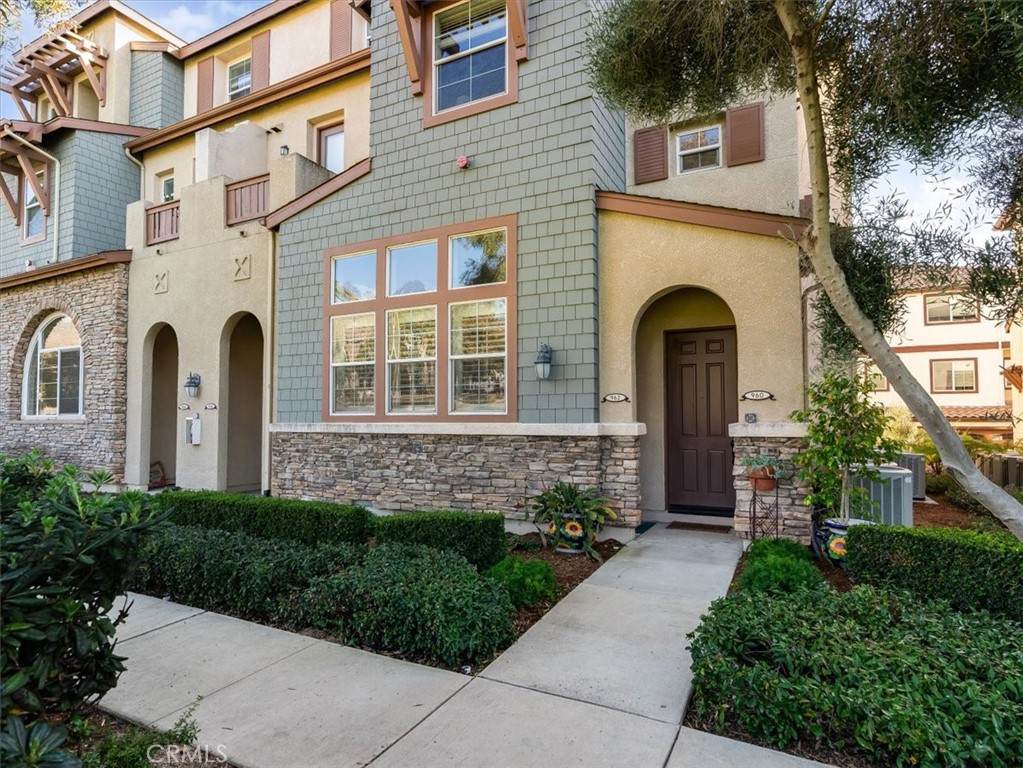962 Tarragon Lane - Photo 1