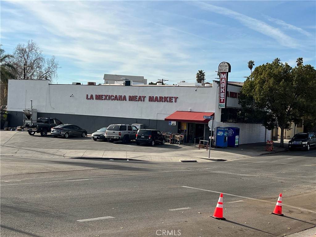 5392 Poplar Boulevard - Photo 1