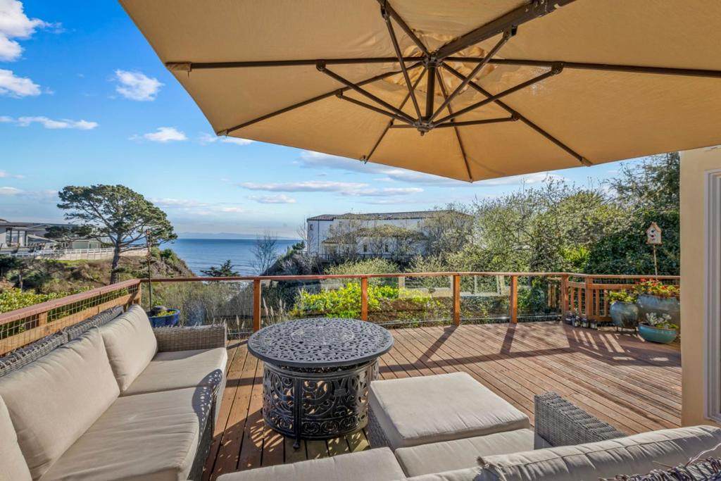 346 Kingsbury Drive - Photo 1