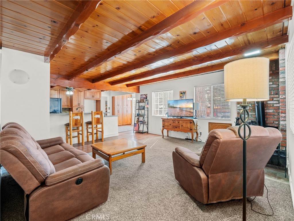 1036 Greenway Drive - Photo 1