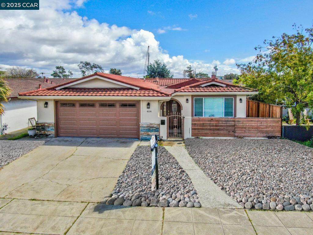 404 Coral Reef Rd - Photo 1