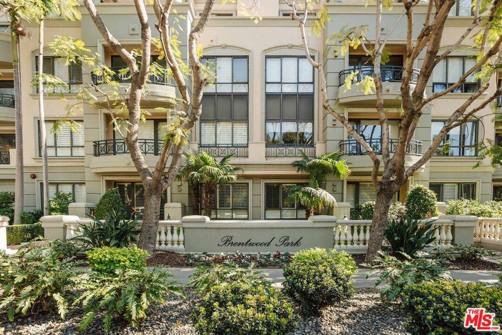 12218 Montana Avenue - Photo 1