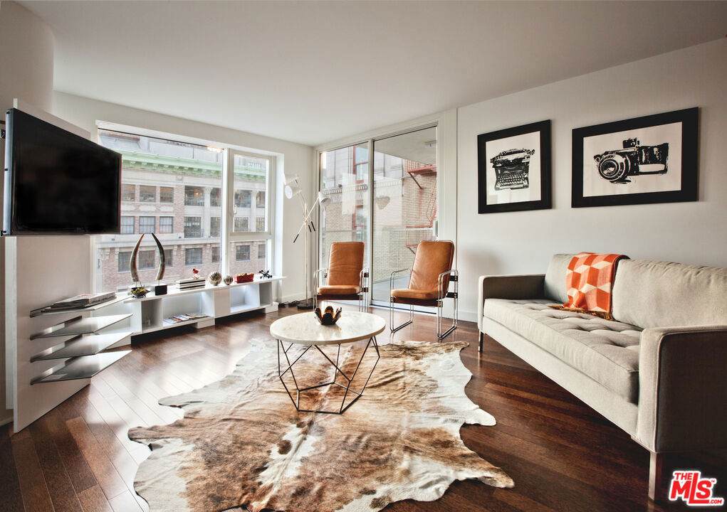 6250 Hollywood Boulevard - Photo 1