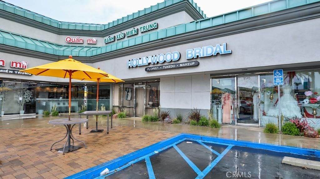  Address Not Published - Photo 1