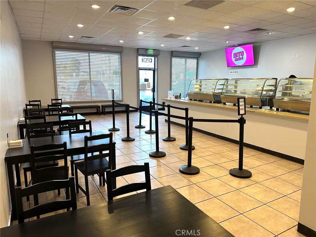 3365 Walnut Grove Avenue - Photo 1