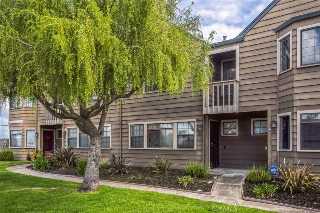 140 Gibson Drive - Photo 1