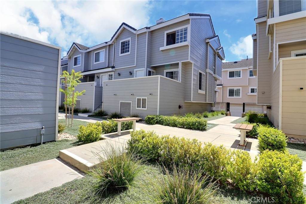 2800 Plaza Del Amo - Photo 1