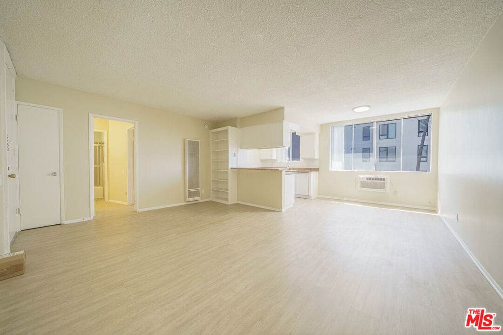 456 Harvard Boulevard - Photo 1