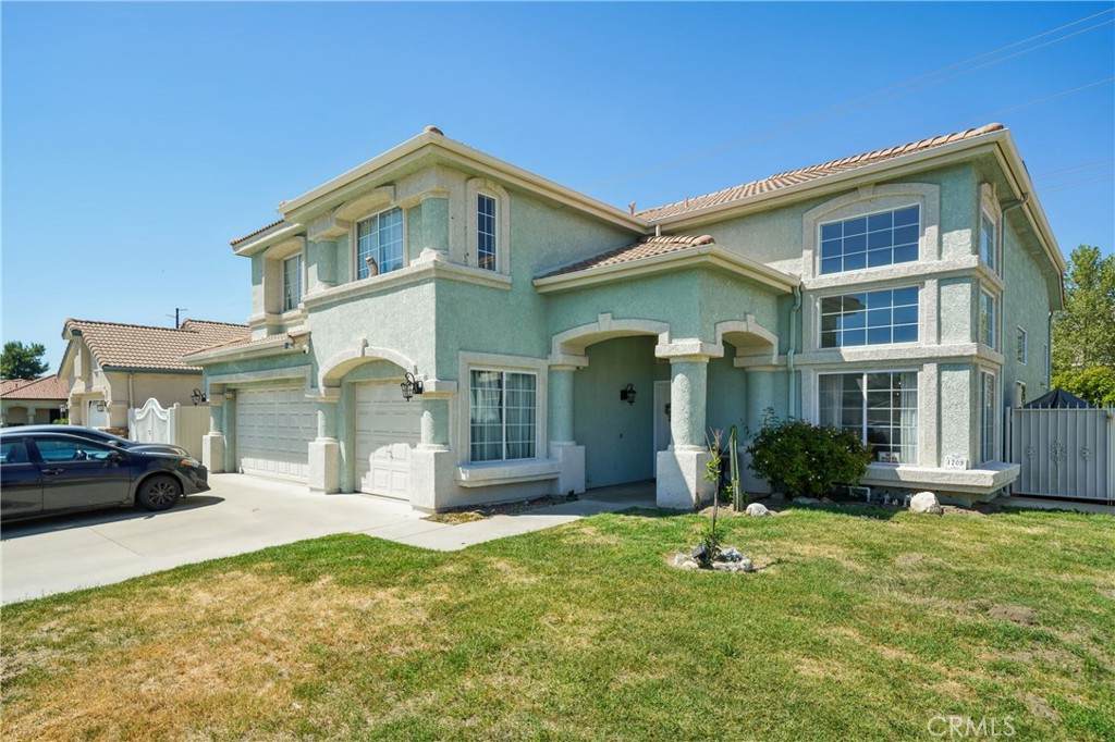 1209 Osprey Street - Photo 1