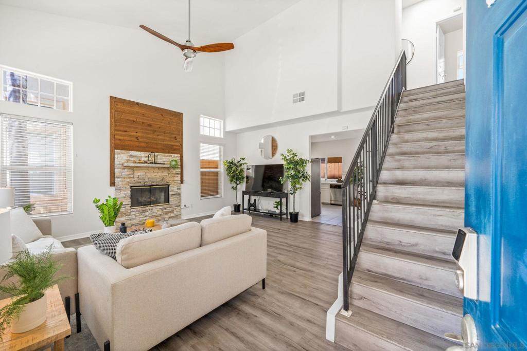 1450 Holly Ave - Photo 1