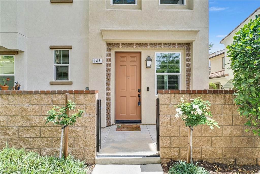 147 Royal Way - Photo 1