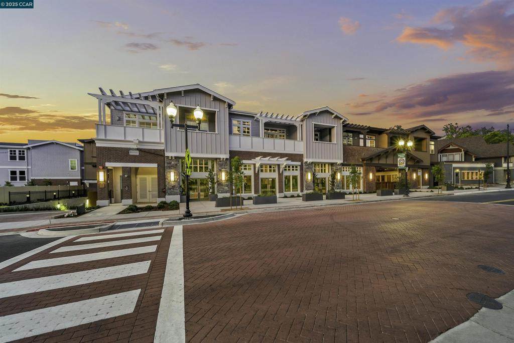 600 Hartz Ave - Photo 1