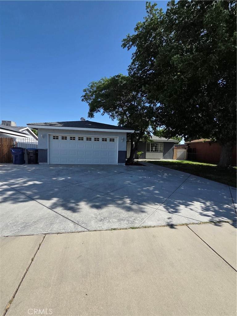 355 Woodlark Street - Photo 1
