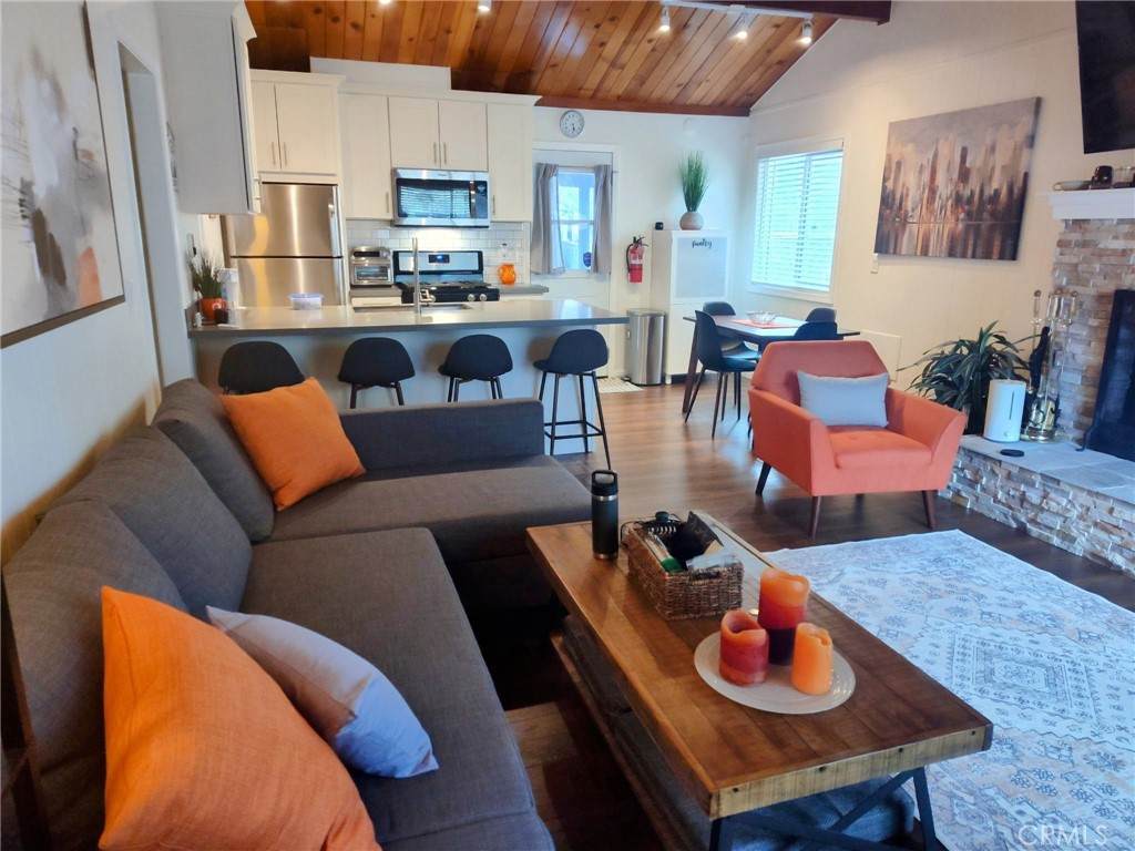 540 Beechnut Drive - Photo 1