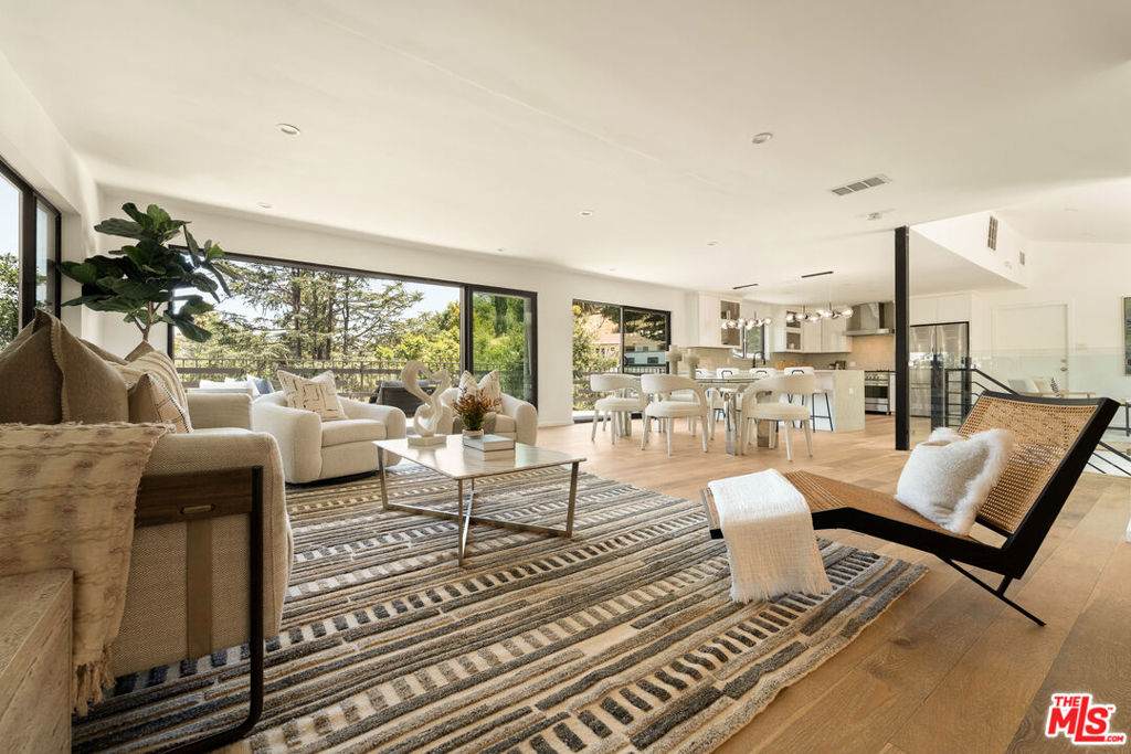 11587 Sunshine Terrace - Photo 1