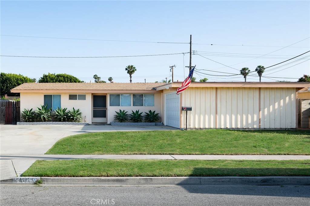 9262 Joyzelle Drive - Photo 1