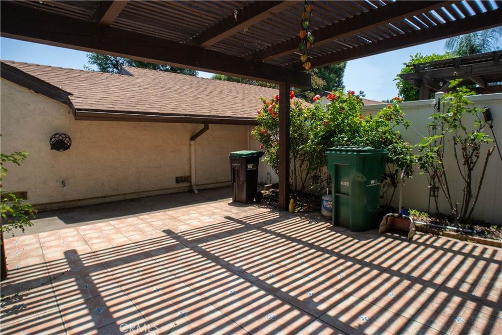 301 Woodglen Drive - Photo 1